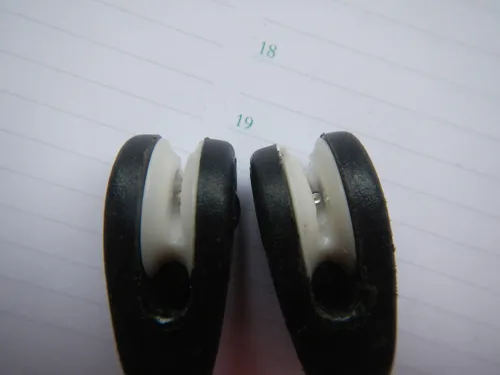 Poulies usées jusqu'à l'axe